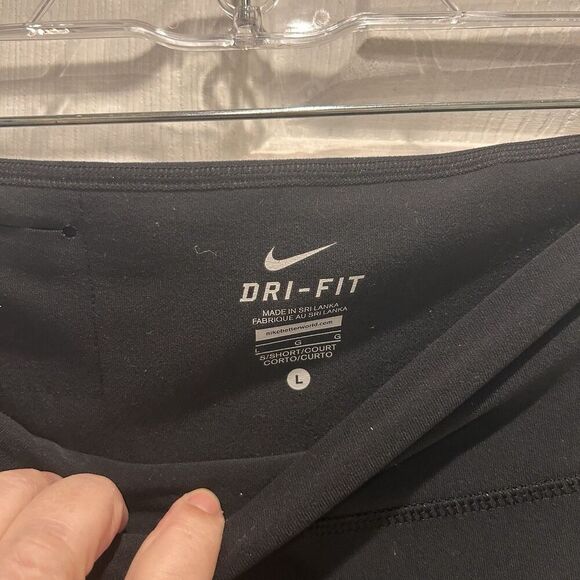 Nike Dri-Fit Ten Less Plastic Bottles One Legend Black Size Women’s Large - Picture 4 of 7